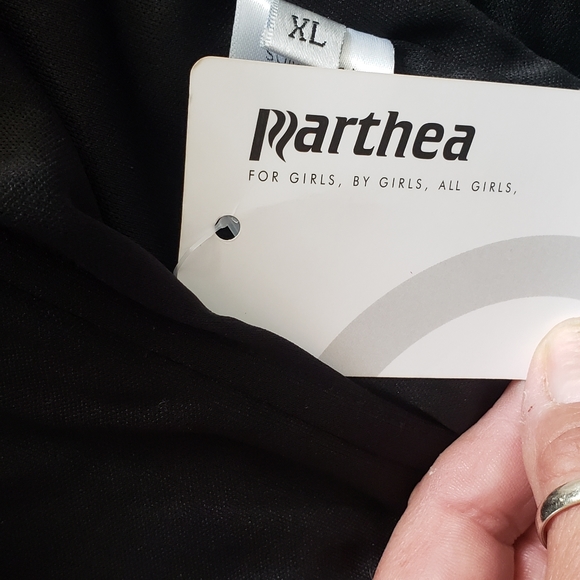 Marthea Black halter top size XL - Picture 3 of 3